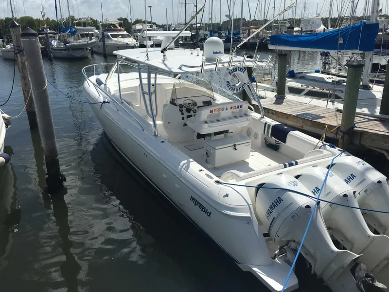 2011 Intrepid 400 Cuddy