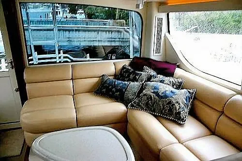 2000 Viking Enclosed Bridge