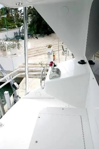 2000 Viking Enclosed Bridge