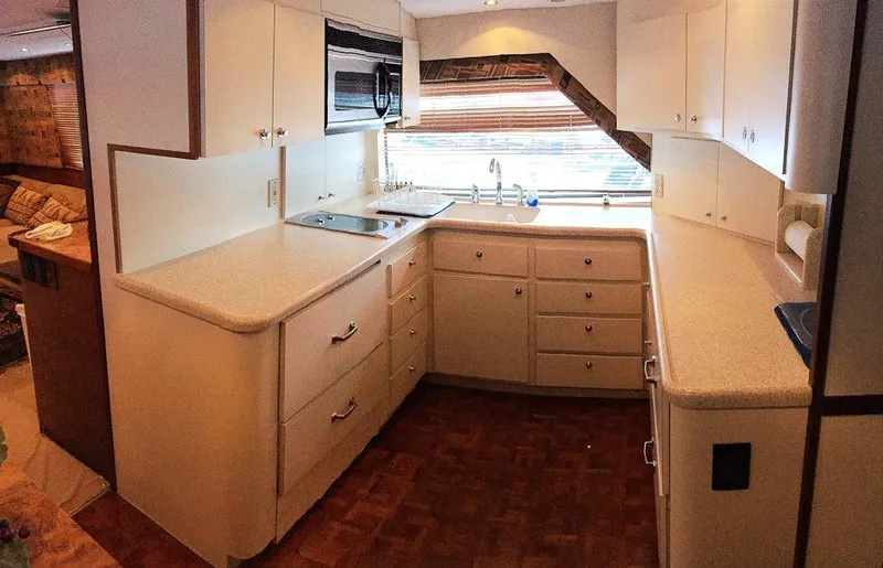 1988 Hatteras Sport Fisherman