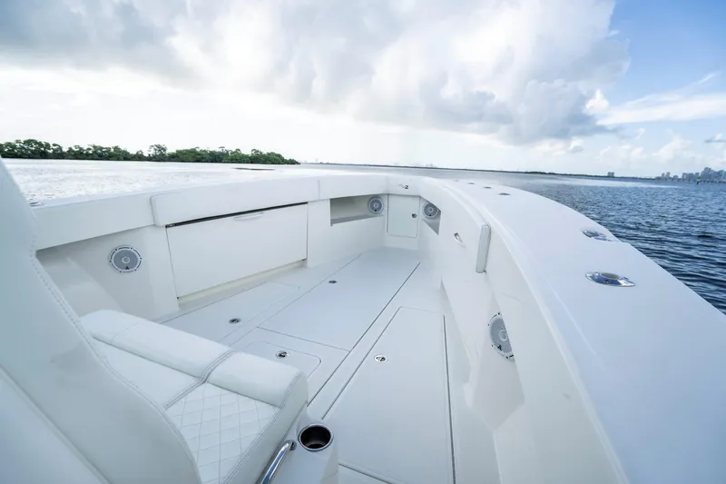 2016 SeaVee 370Z