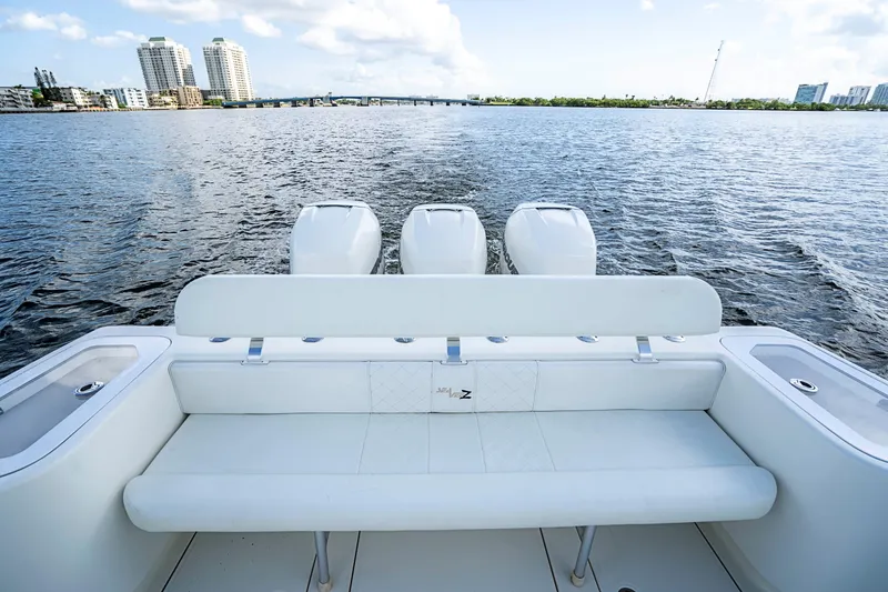 2016 SeaVee 370Z
