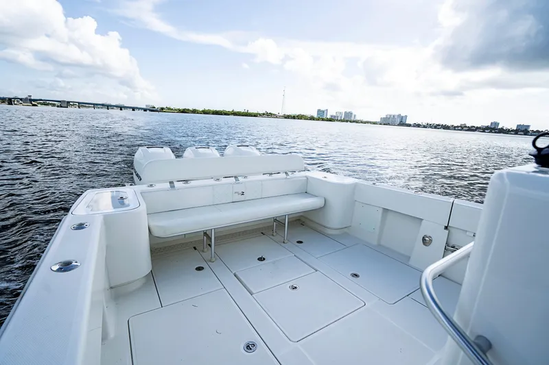 2016 SeaVee 370Z