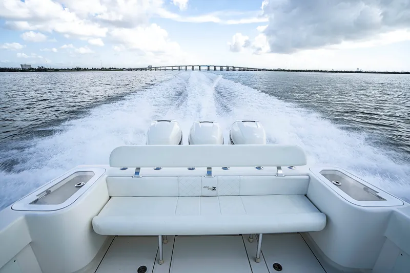 2016 SeaVee 370Z