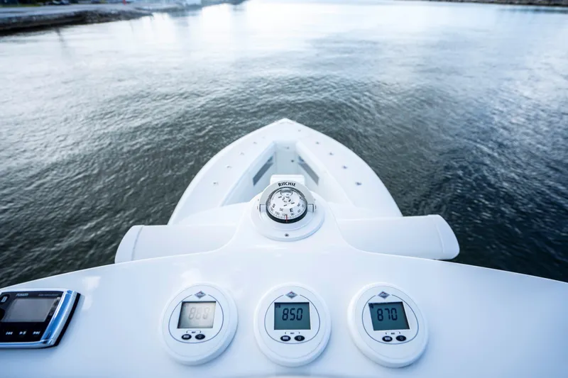 2016 SeaVee 370Z