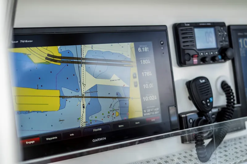 2016 SeaVee 370Z