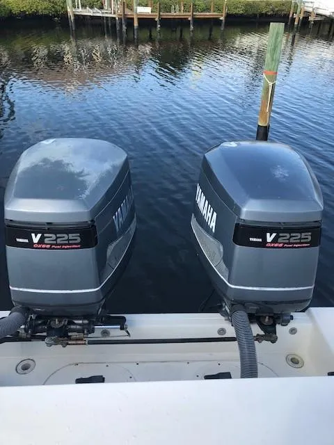 1998 Pursuit 2870 Center Console