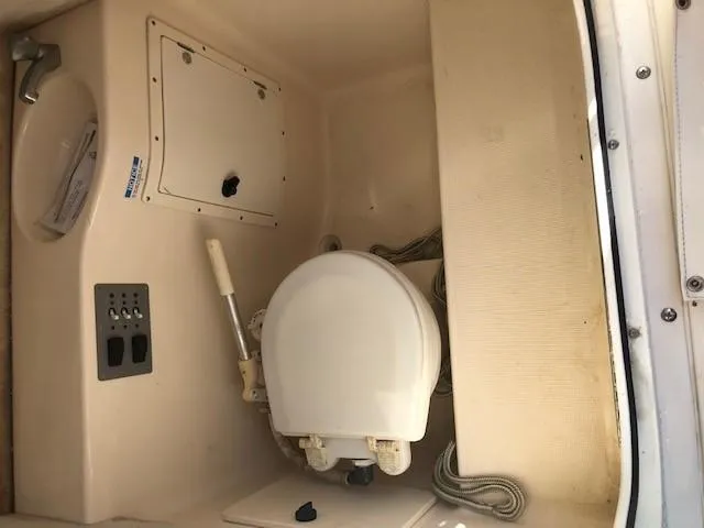1998 Pursuit 2870 Center Console