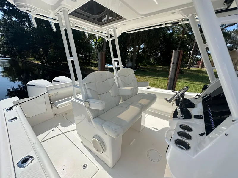 2020 Edgewater 280CC