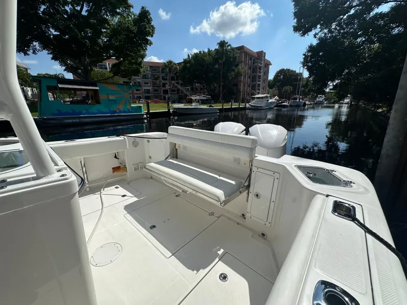 2020 Edgewater 280CC
