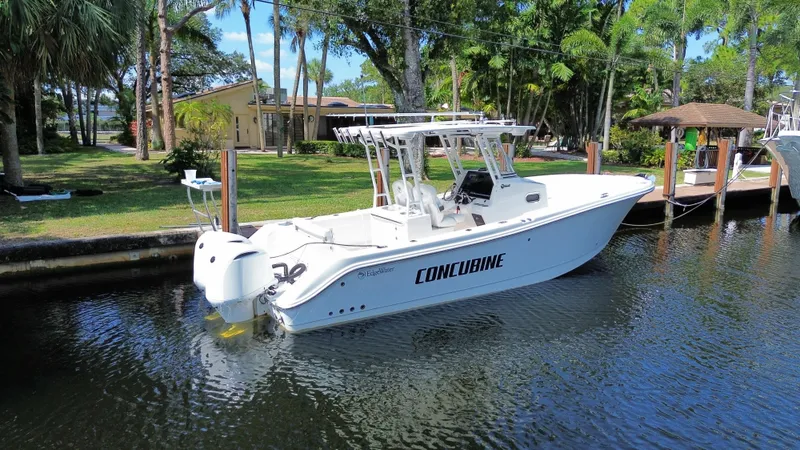 2020 Edgewater 280CC