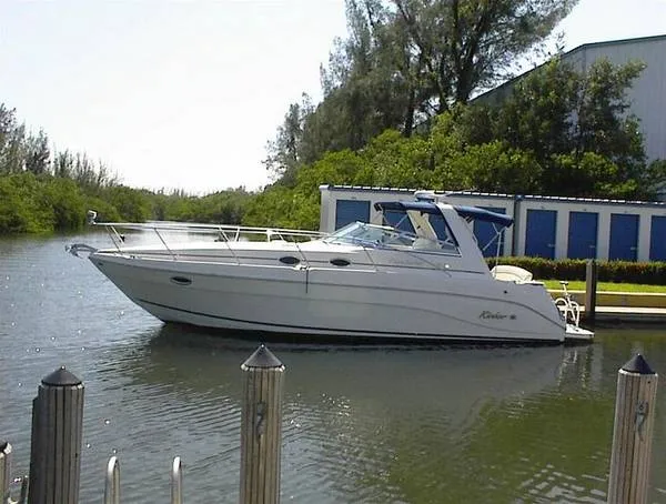 2001 Rinker Fiesta Vee