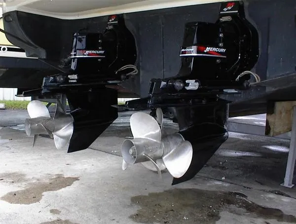 2001 Rinker Fiesta Vee