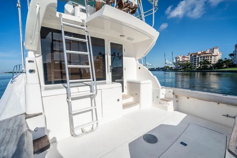 2008 Bertram 410