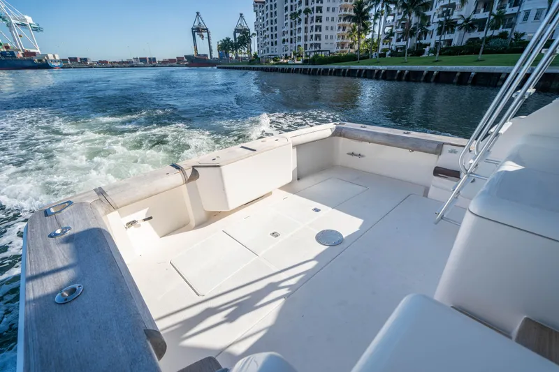 2008 Bertram 410