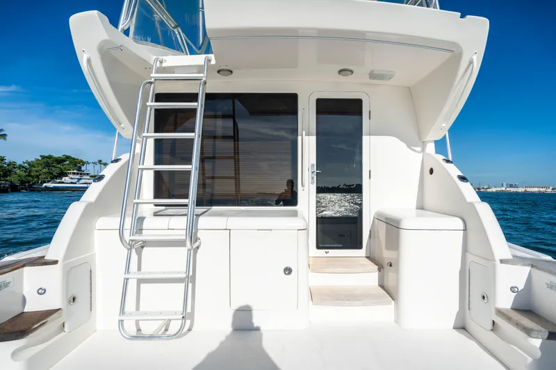 2008 Bertram 410