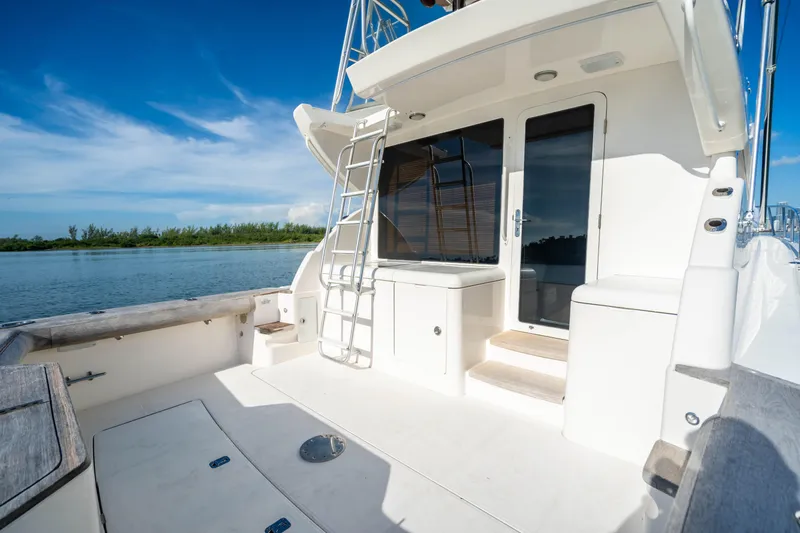 2008 Bertram 410
