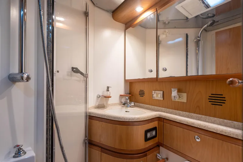 2008 Bertram 410