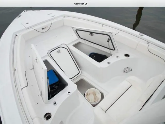 2013 Sea Hunt Gamefish 25