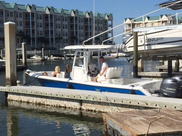2013 Sea Hunt Gamefish 25