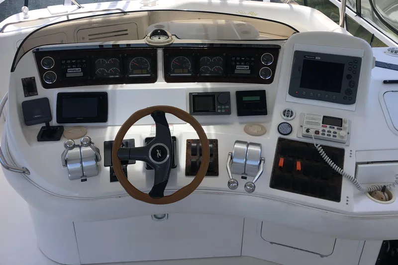 2000 Sea Ray 480 Sedan Bridge