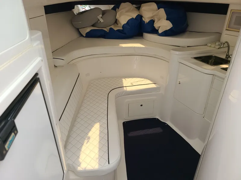 2006 Intrepid 350 Walkaround