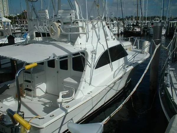 1995 Luhrs 320 Convertible