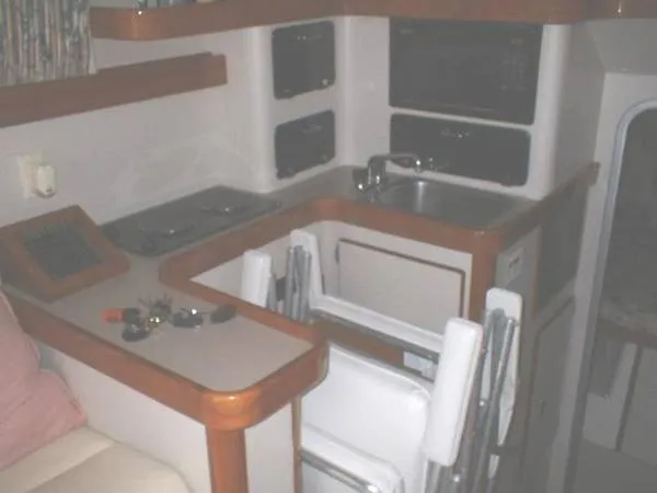 1995 Luhrs 320 Convertible