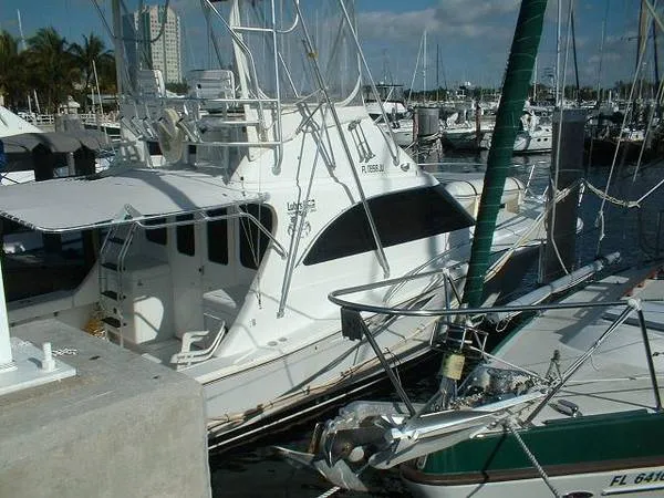 1995 Luhrs 320 Convertible