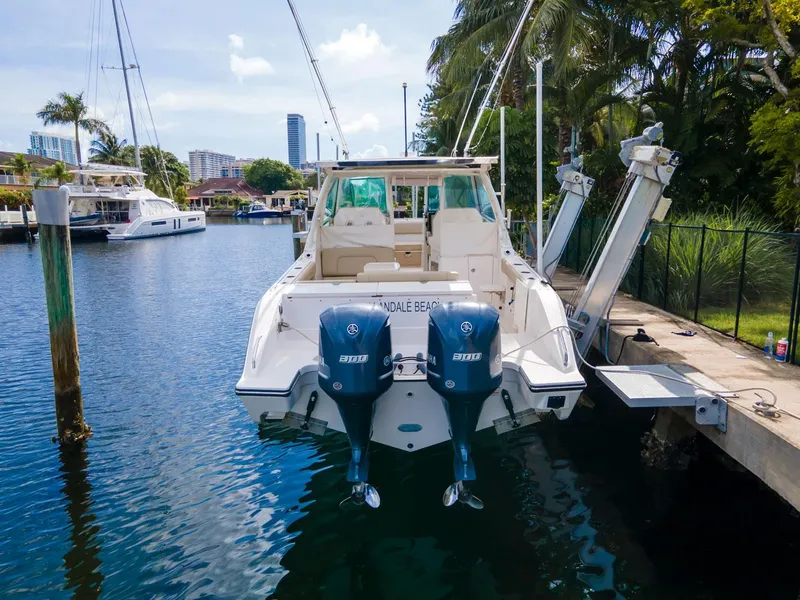 2017 Pursuit DC 325 Dual Console