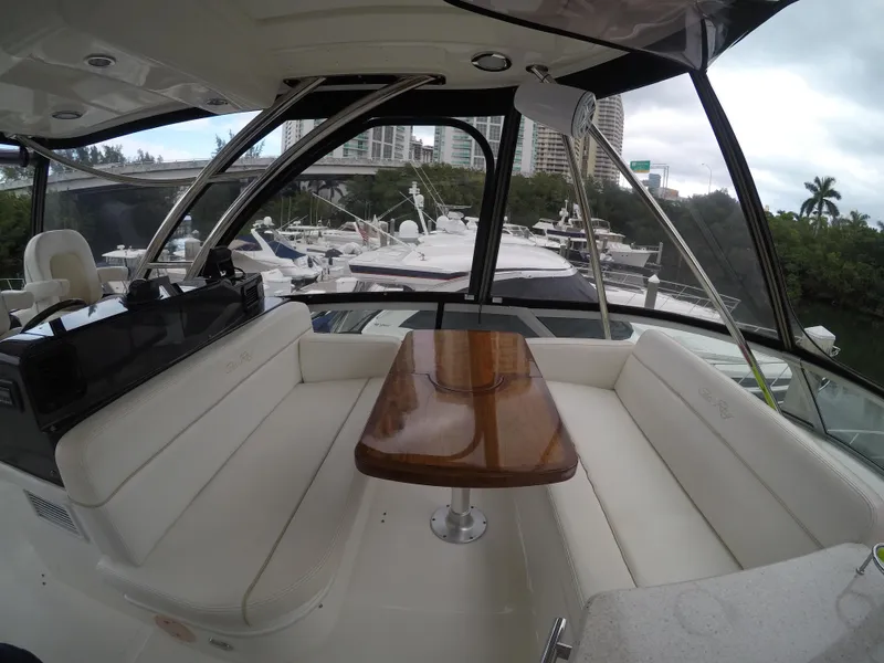 2008 Sea Ray Sedan Bridge