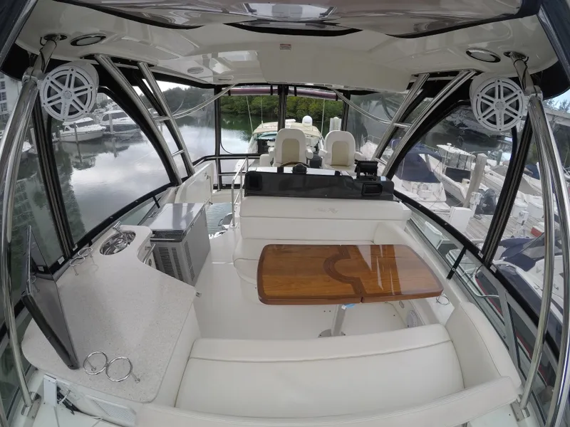 2008 Sea Ray Sedan Bridge