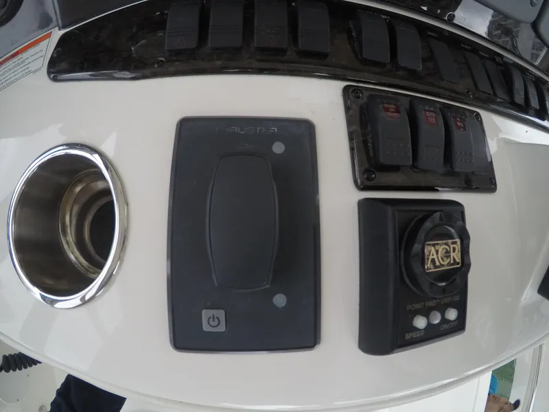 2008 Sea Ray Sedan Bridge