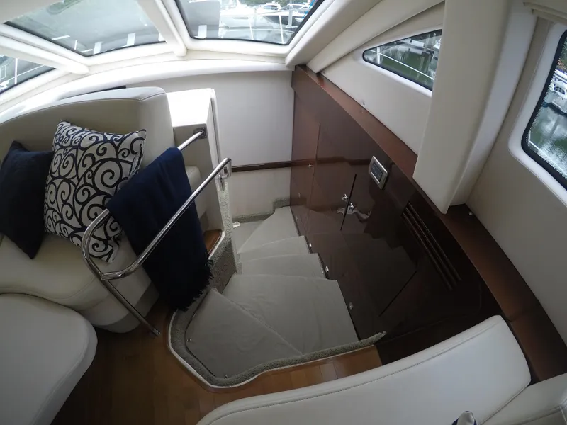 2008 Sea Ray Sedan Bridge