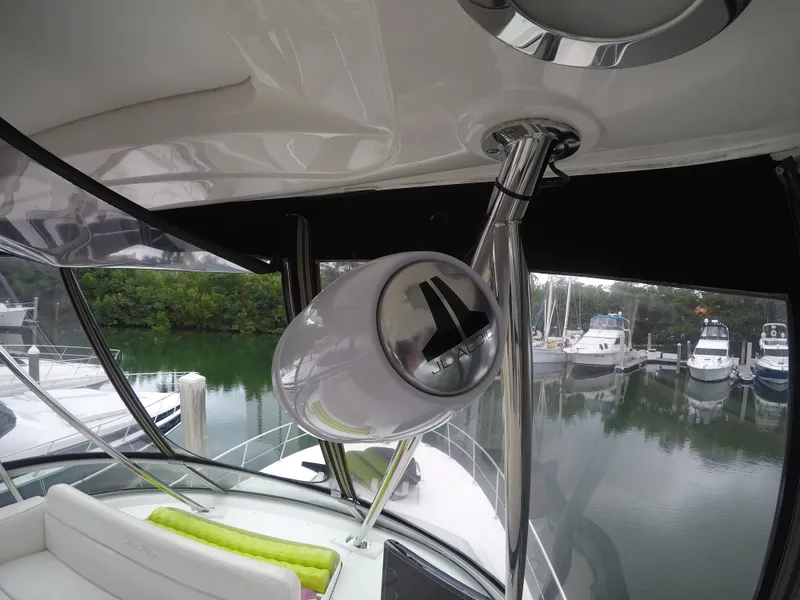 2008 Sea Ray Sedan Bridge