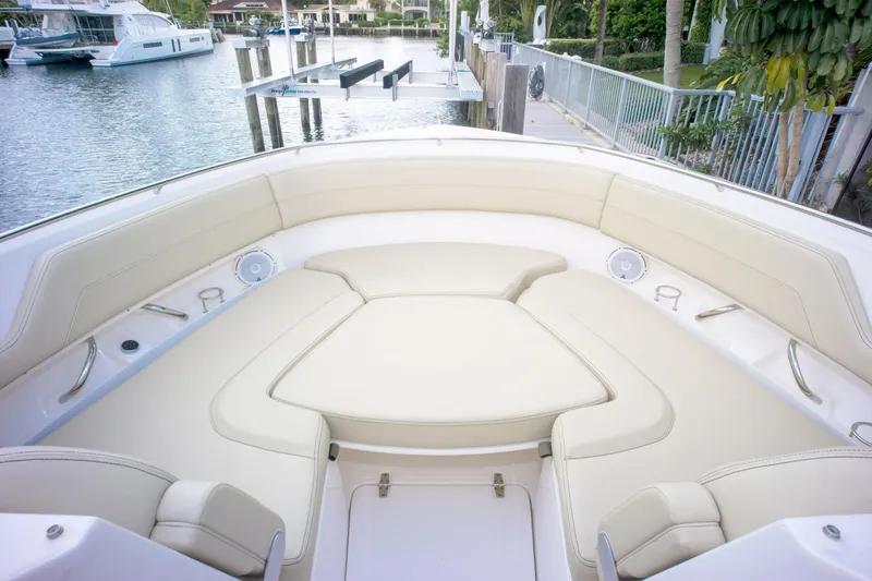 2017 Pursuit DC 325 Dual Console