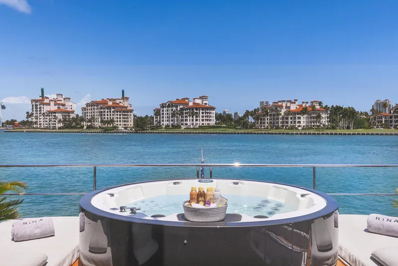 2020 Azimut 27 Metri