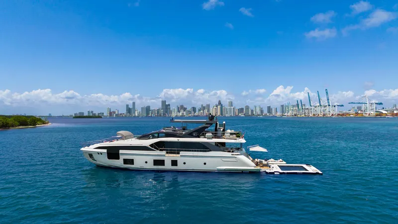 2020 Azimut 27 Metri