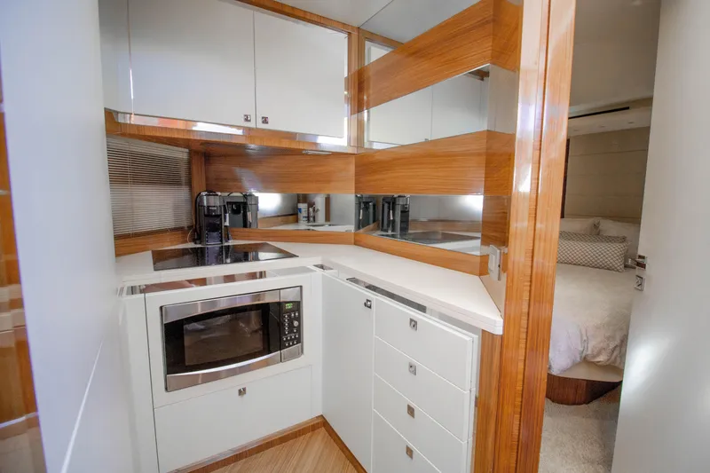 2012 Uniesse 55S