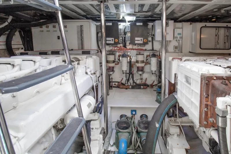 2012 Uniesse 55S