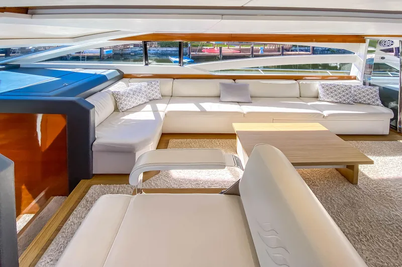 2012 Uniesse 55S