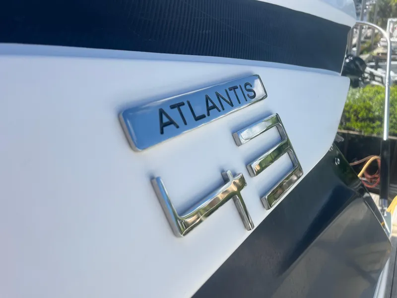 2016 Azimut Atlantis 43