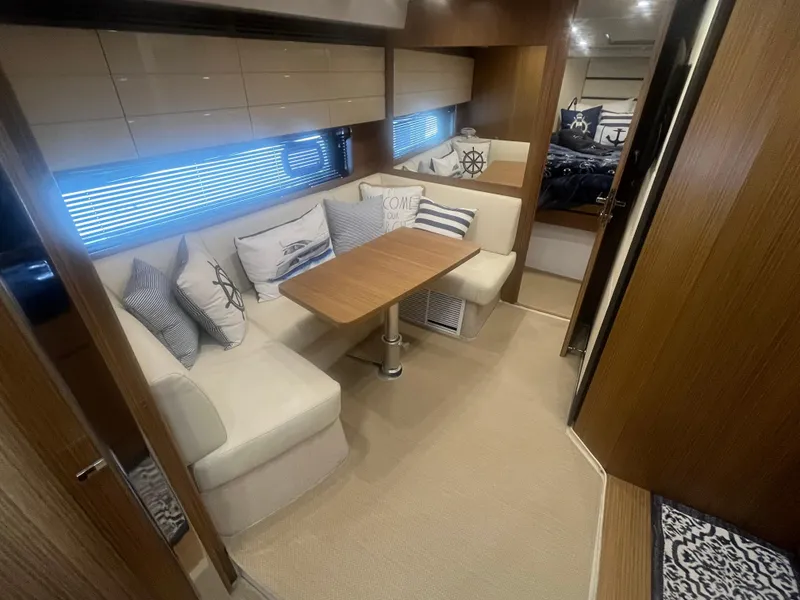 2016 Azimut Atlantis 43