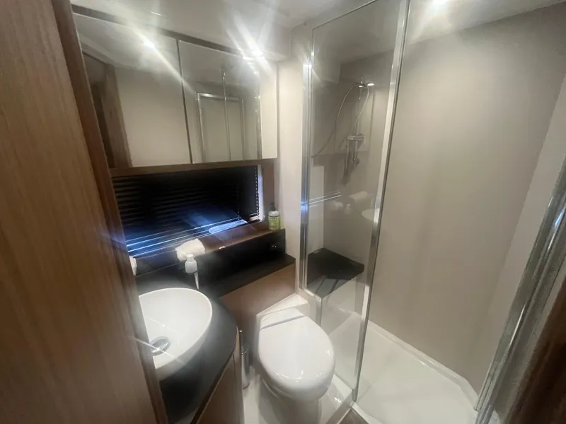 2016 Azimut Atlantis 43