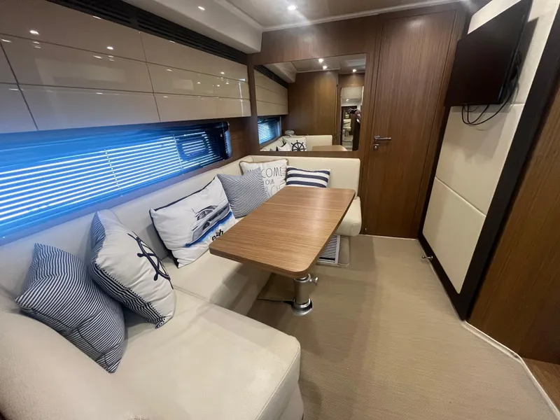 2016 Azimut Atlantis 43