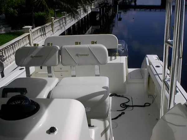 2003 Pursuit 3070 Offshore