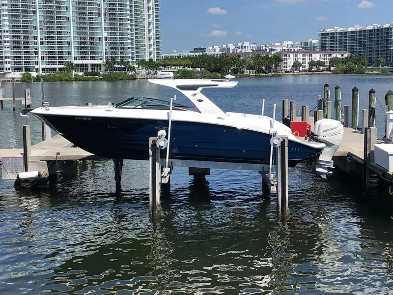 2021 Sea Ray SLX 350 Outboard
