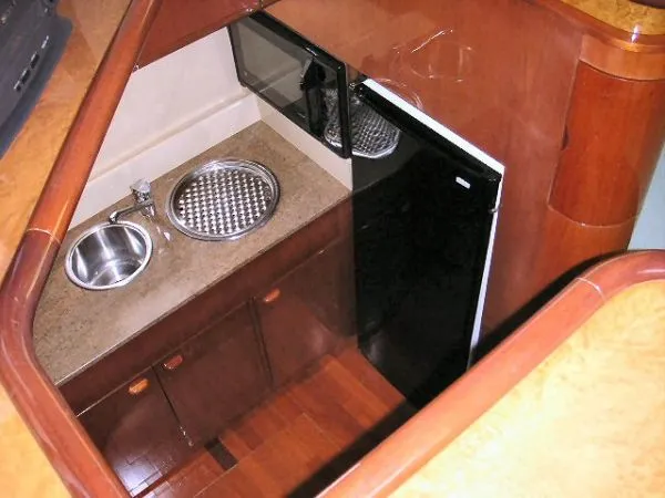 1998 Ferretti Yachts Motoryacht