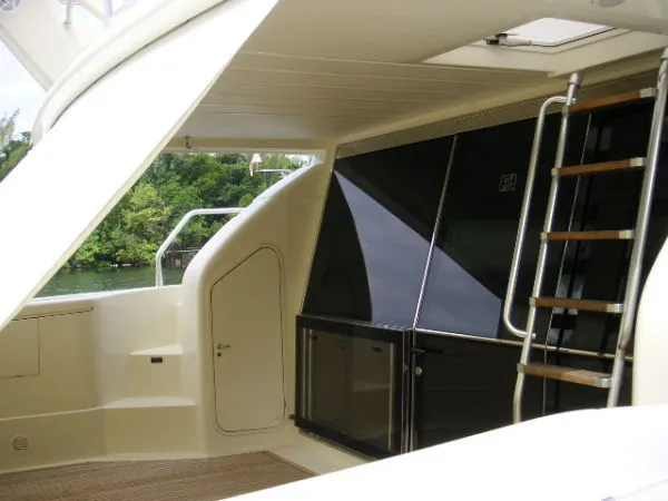 1998 Ferretti Yachts Motoryacht
