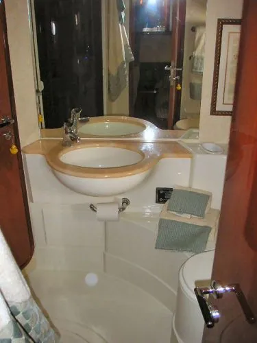 1998 Ferretti Yachts Motoryacht